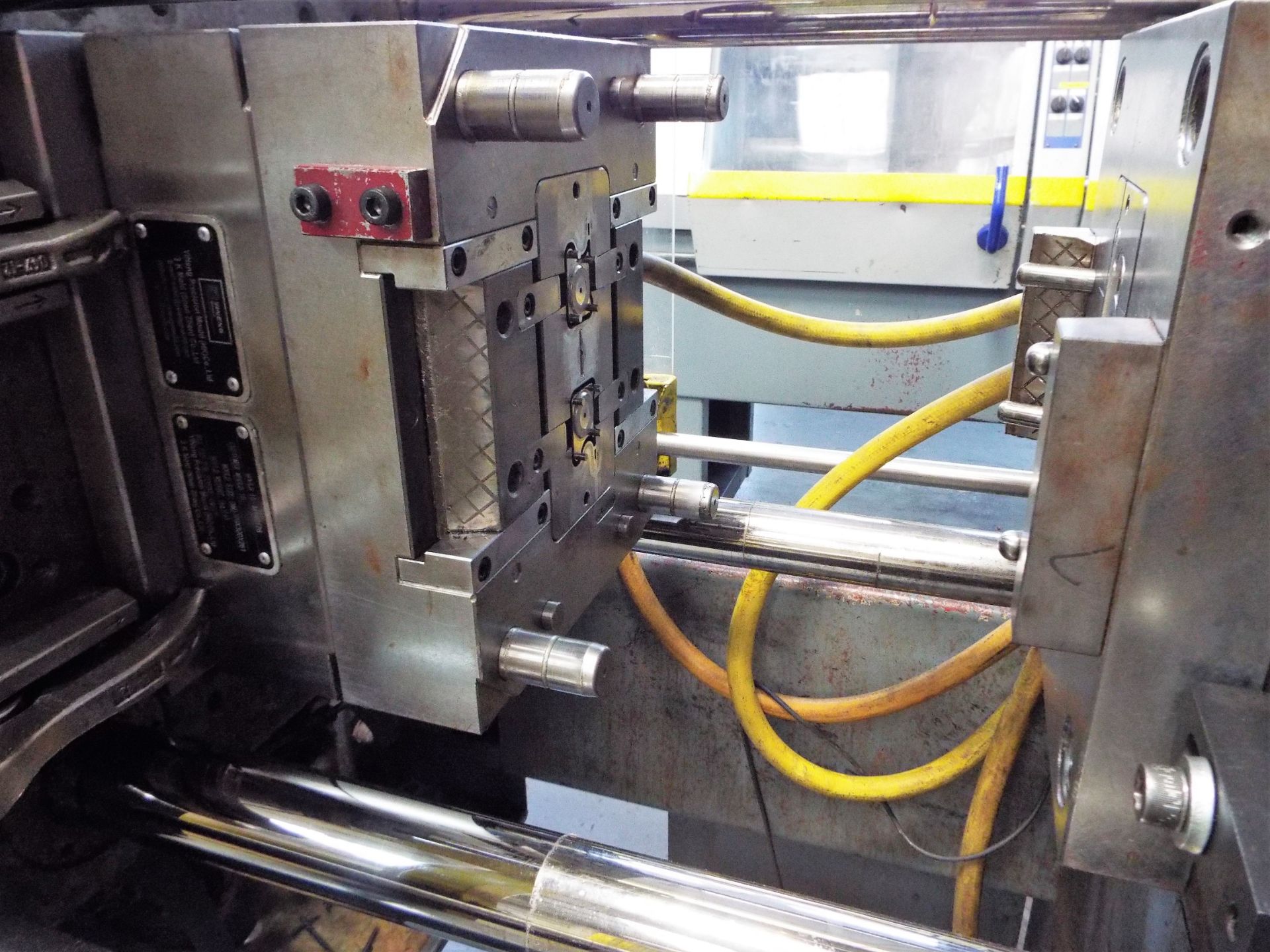 Battenfeld BA500 CD Plus Plastic Injection Moulding Machine cw Unilog 4000 Operating System. - Image 6 of 18