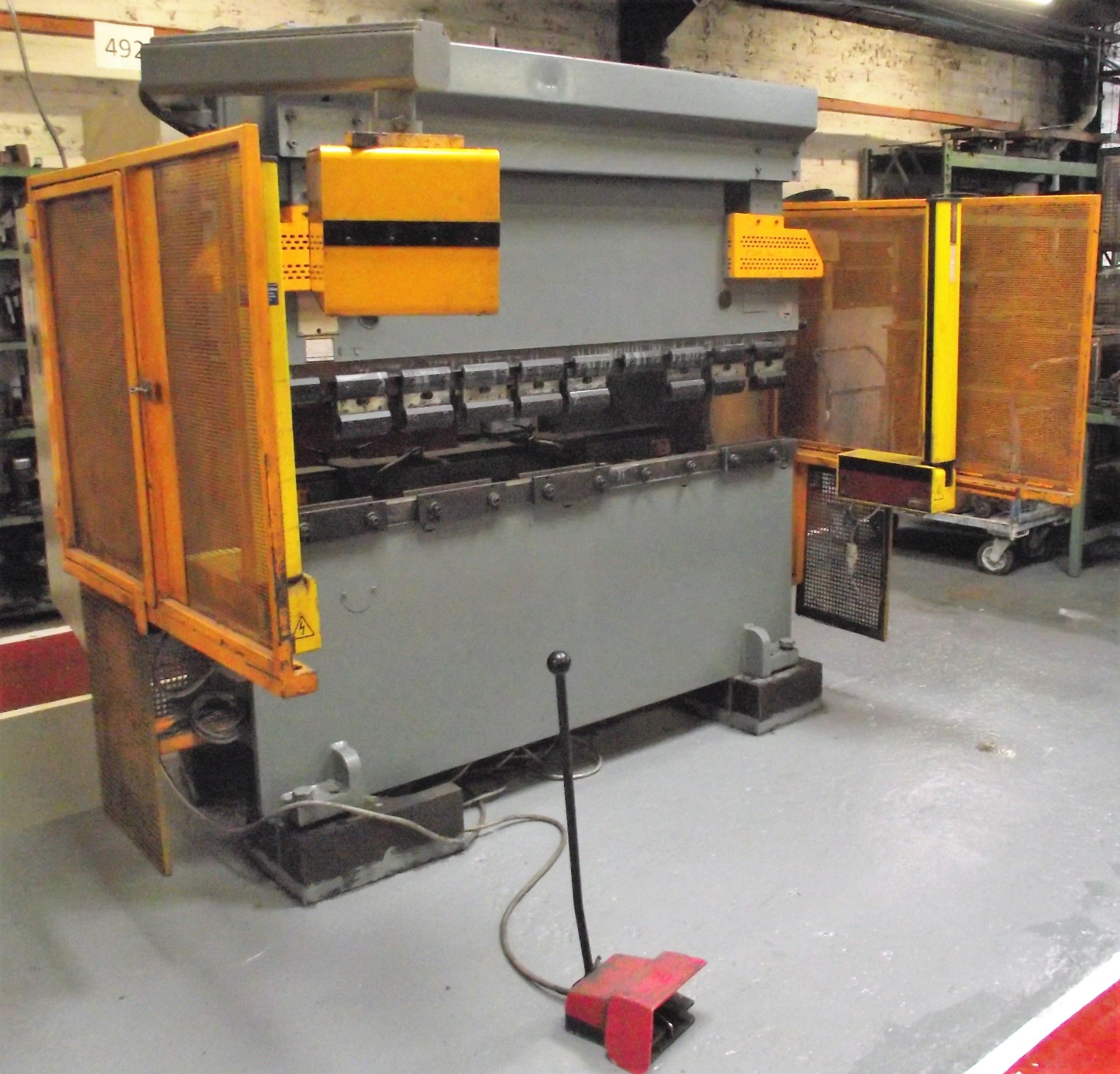 Kingsland Hydraulic Press Brake cw Existing Tooling & Light Detection