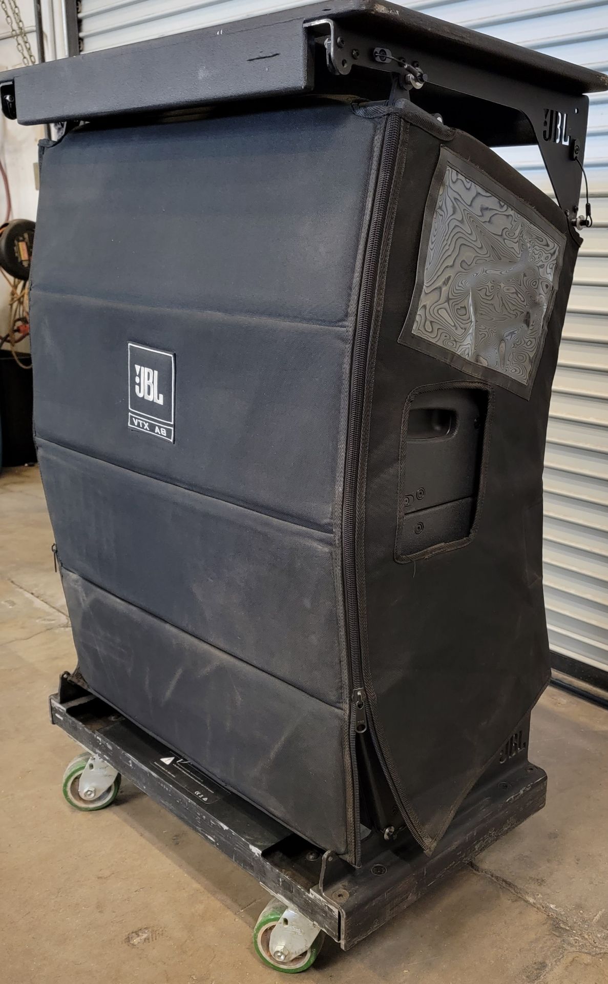 JBL Compact Dual 8" Line Array, Transportation Cart, Soft Cover - Image 6 of 8