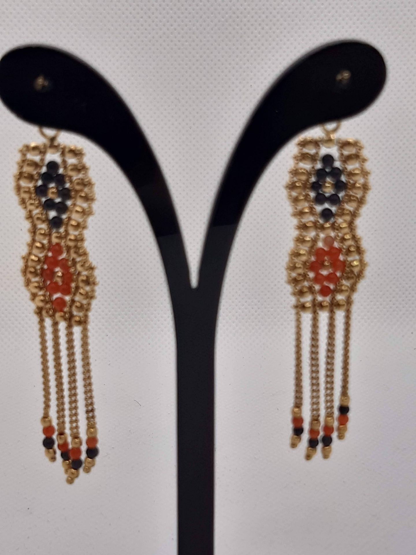 EARRINGS WEIGHT 9.9 GRAMS WITH 18K YELLOW GOLD AND RED AND BLACK CORAL - ET25 - Image 2 of 7