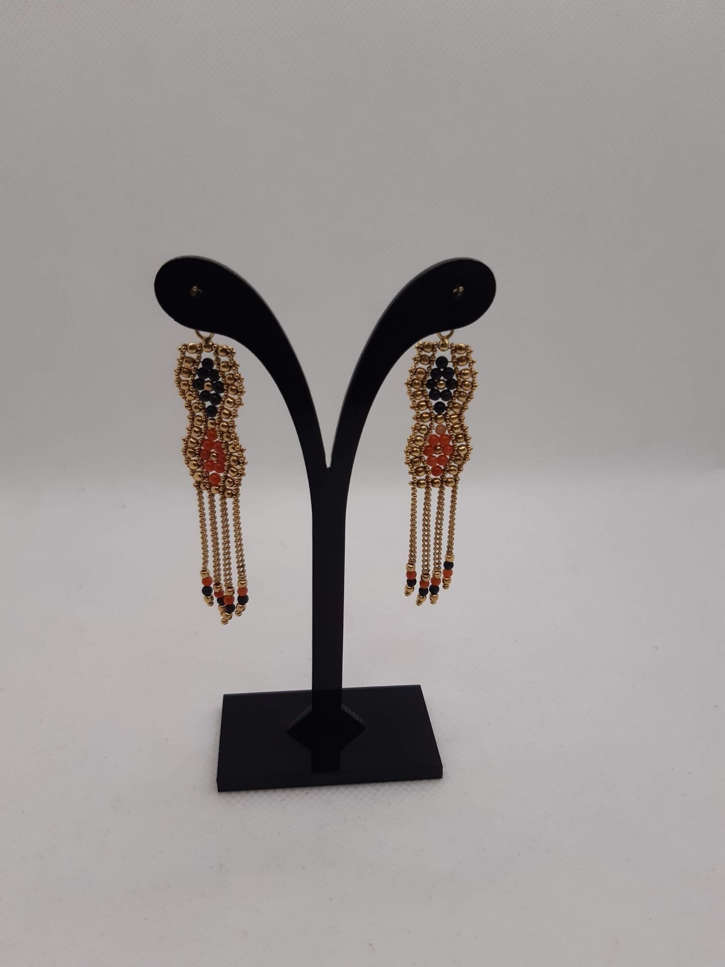 EARRINGS WEIGHT 9.9 GRAMS WITH 18K YELLOW GOLD AND RED AND BLACK CORAL - ET25 - Image 6 of 7