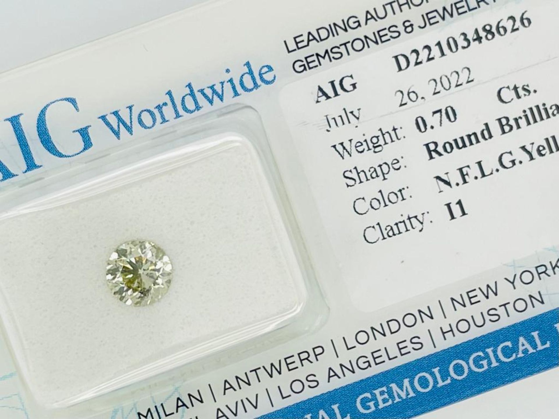 1 DIAMOND 0.7 CT FANCY LIGHT GRAY YELLOW - I1 - BRILLIANT CUT - AIG CERTIFICATE - C20710-2 - Bild 4 aus 5