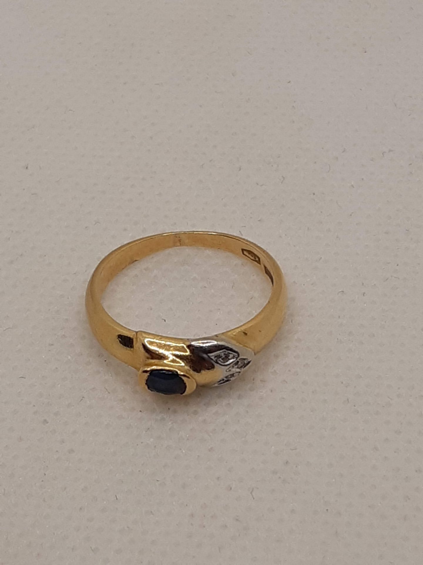 18 CARAT YELLOW GOLD RING WITH 3 LIGHT STITCH AND OVAL -CUT CENTRAL SAPPHIRE - MEASURES 12 - 3.1 - Bild 7 aus 8