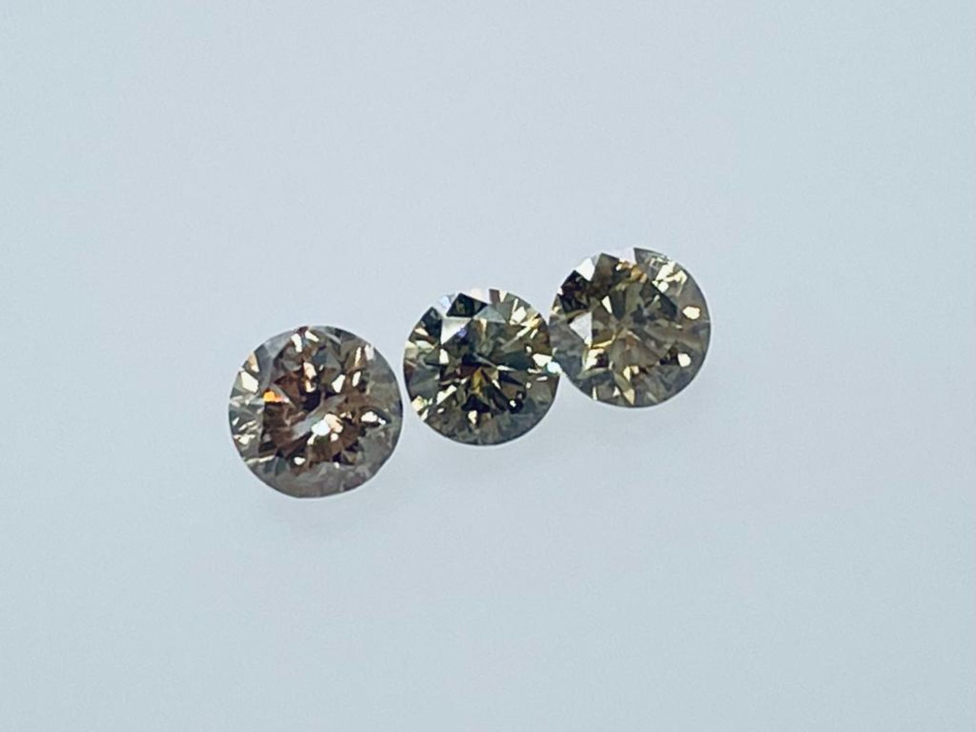 3 DIAMONDS 0,65 CT MIX N.F.BROWN - SI2-I1 - SHAPE BRILLANT -F20304-27 - Image 2 of 4