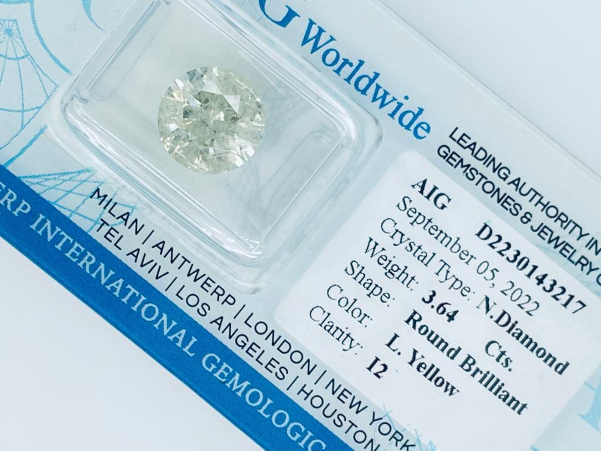 1 DIAMOND 3,64 CT LIGHT YELLOW - I2 - SHAPE BRILLANT - CERTIFICATION AIG - C20902 - Image 4 of 5