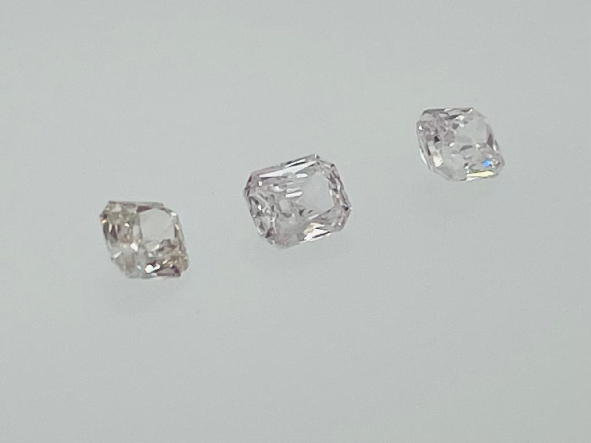 3 DIAMONDS 0,42 CT NATURAL MIX PINK - SI1-I1 - SHAPE -F20901-46 - Image 3 of 3