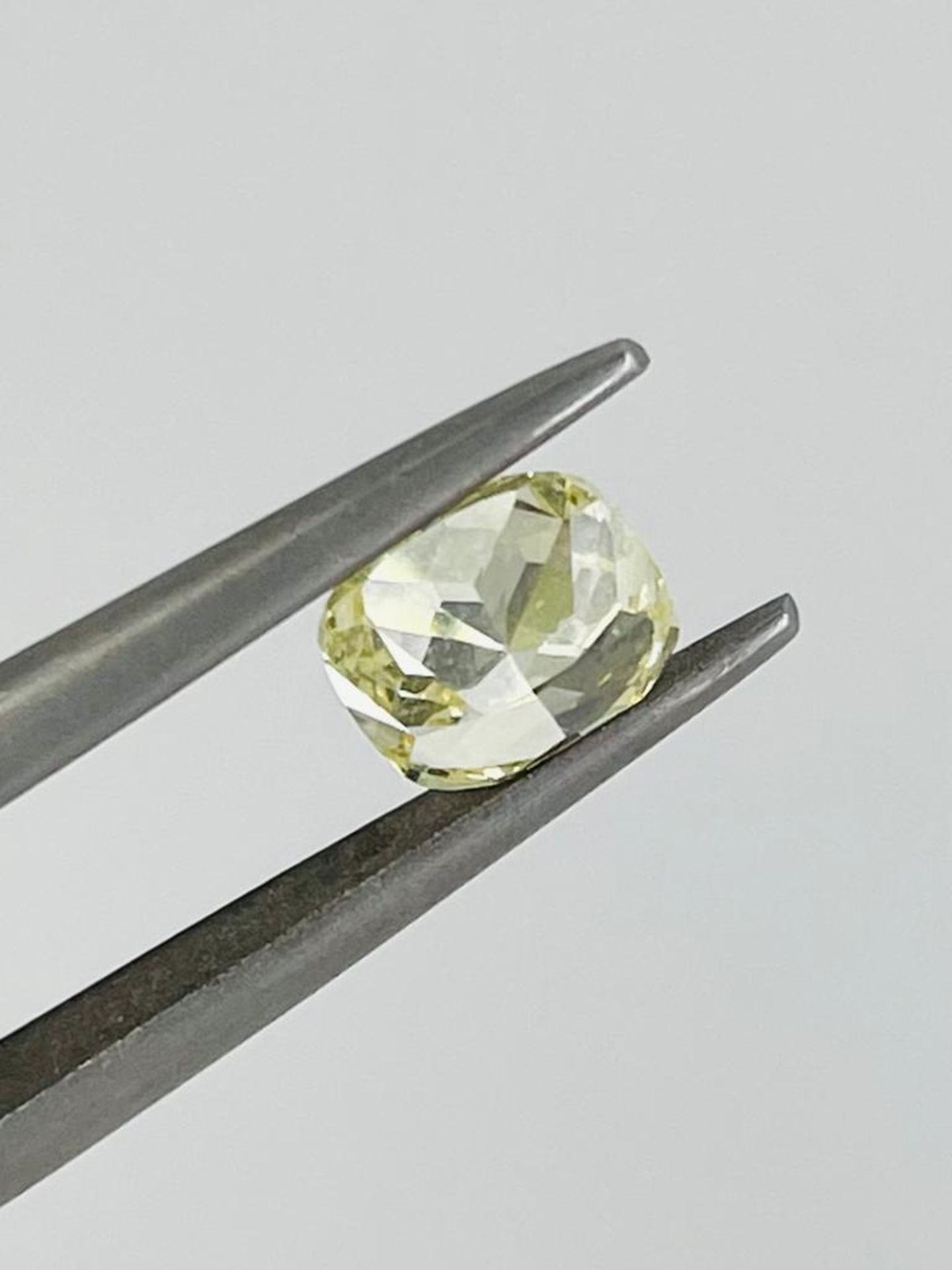 1 DIAMOND 1,05 CT N.F.YELLOW EVEN - VS2 - SHAPE CUSHION - CERTIFICATION GIA - AM20716 - Image 3 of 5