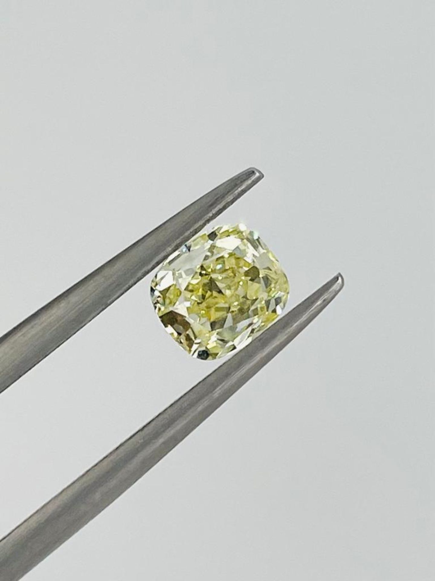 1 DIAMOND 1,05 CT N.F.YELLOW EVEN - VS2 - SHAPE CUSHION - CERTIFICATION GIA - AM20716 - Image 4 of 5