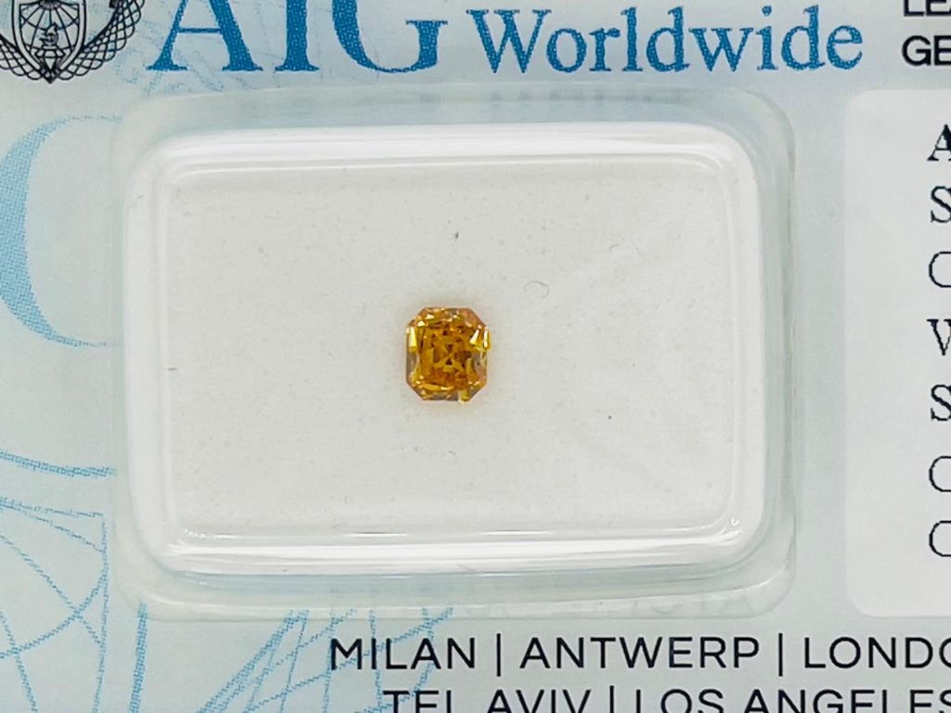 1 DIAMOND 0,17 CT N.F.VIVID ORANGE - VVS1 - SHAPE RADIANT - CERTIFICATION AIG - F20901-6 - Image 5 of 5