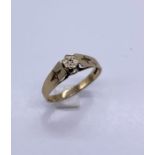 A 9ct gold illusion set ring