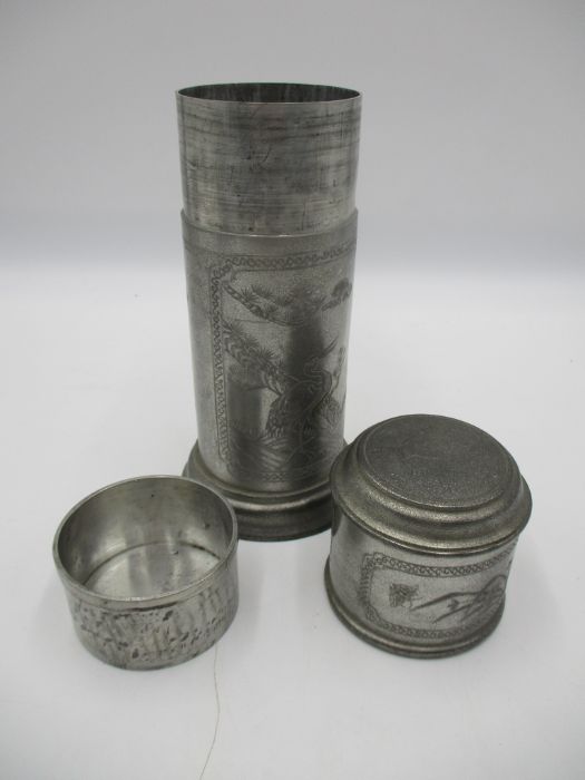 A Japanese pewter flask decorated with cranes, two character mark to lid - Image 2 of 9