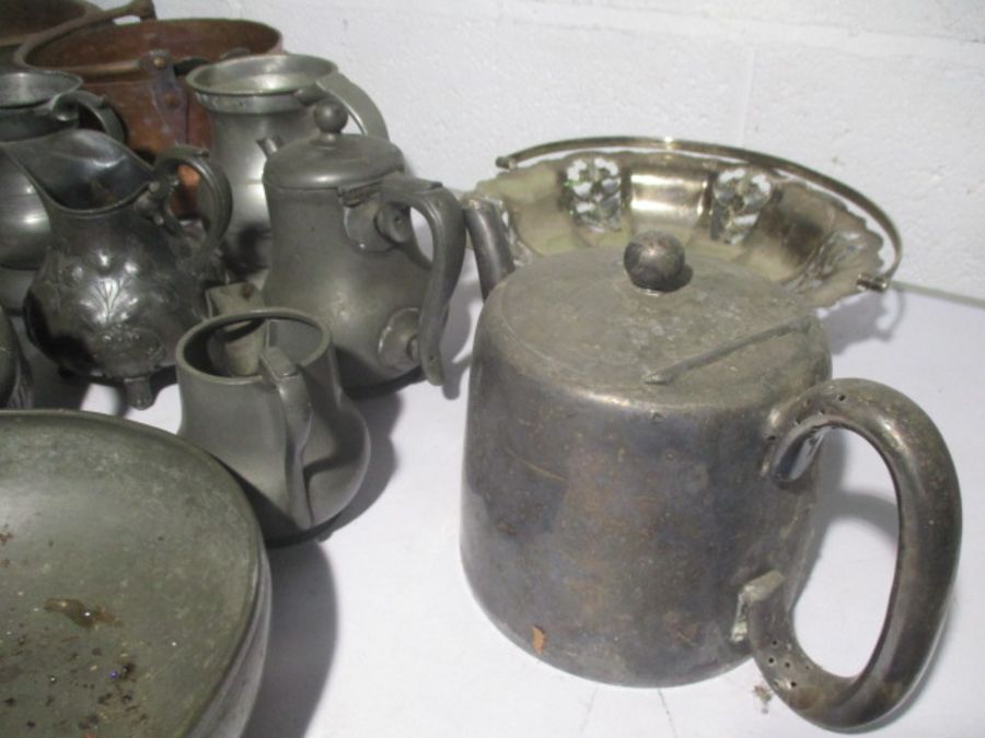 A large collection of Pewter, copper etc. - Image 3 of 13