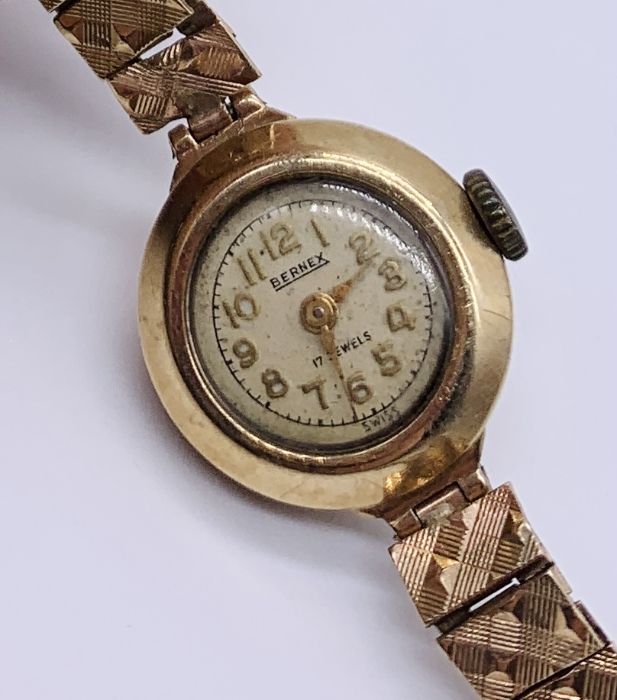 A ladies 9ct gold Bernex watch with 9ct gold strap, total weight 13.3g - Image 2 of 3