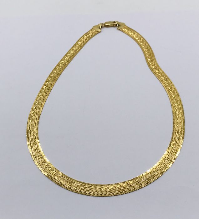 An Italian 9ct gold necklace, weight 17.3g