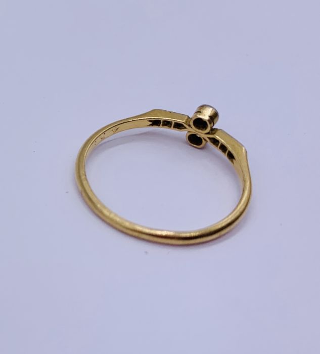 An 18ct gold dress ring set with white stones, total weight 1.8g - Image 3 of 3