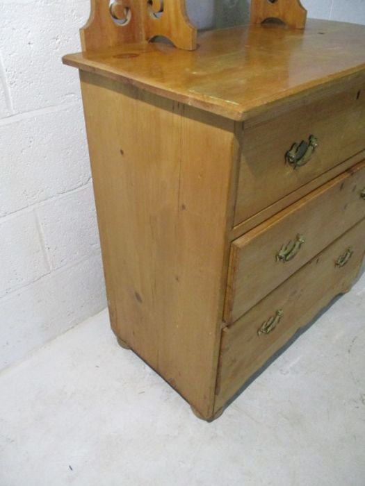 An antique satin wood dressing chest with three drawers - Image 2 of 9