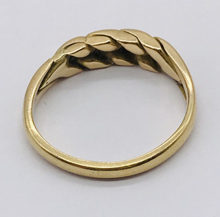 An 18ct gold plaited ring, weight 3.3g - Image 3 of 3