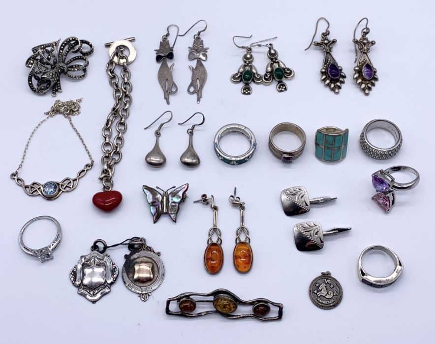 A collection of 925 silver jewellery including rings, earrings etc.