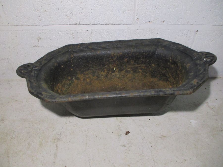 A Victorian cast iron trough. Length 63cm. - Bild 3 aus 9