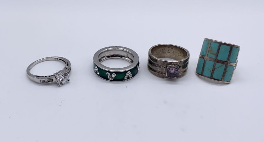 A collection of 925 silver jewellery including rings, earrings etc. - Image 4 of 5