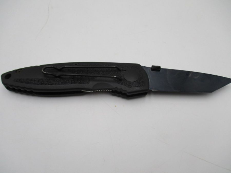 A Heckler & Koch 50th anniversary Ltd edition folding penknife in case along with a Santa Fe - Image 5 of 9