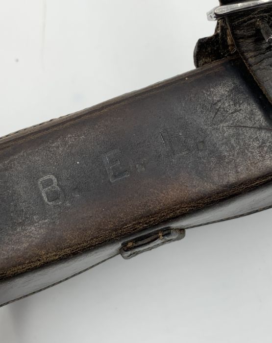 A war era leather pouch with fitted metal box designed to attach to a belt. Marked for The Army & - Bild 6 aus 7