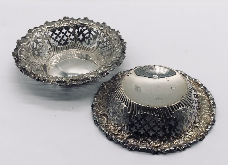 A pair of hallmarked silver sweetmeat dishes - Image 2 of 2