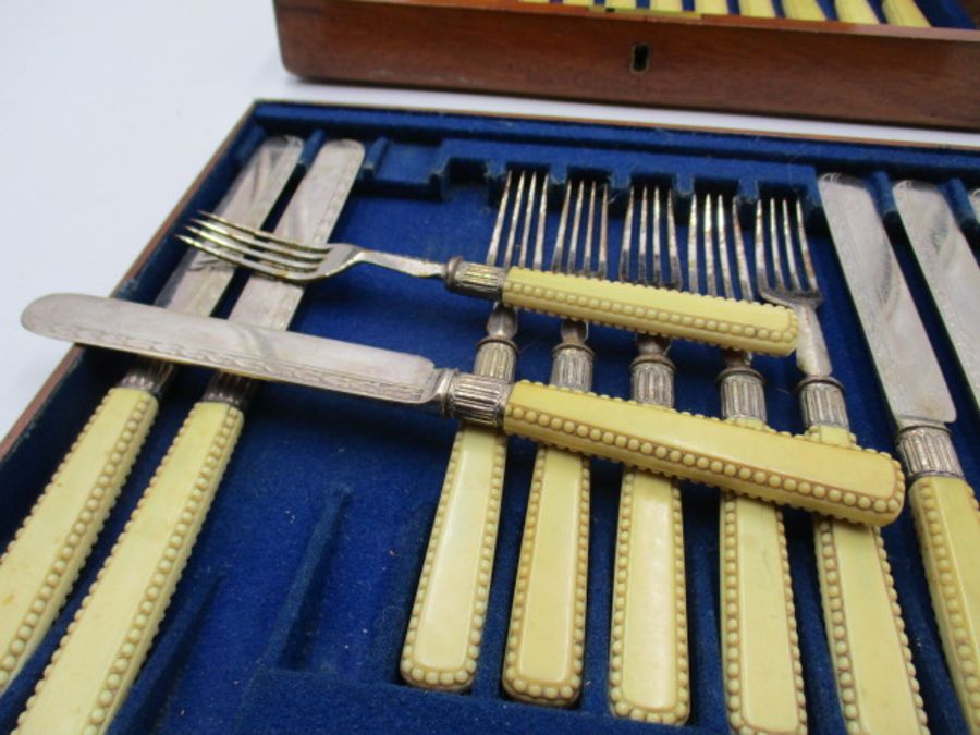 A canteen of vintage cutlery (12 place setting) in mahogany box - Image 7 of 8