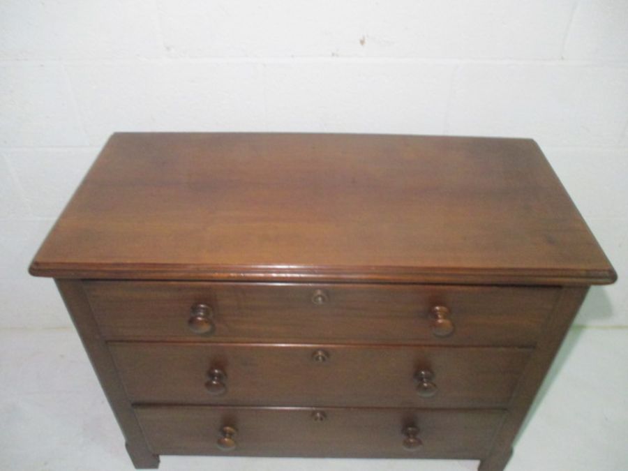 A small Victorian mahogany chest of three drawers. - Image 2 of 9