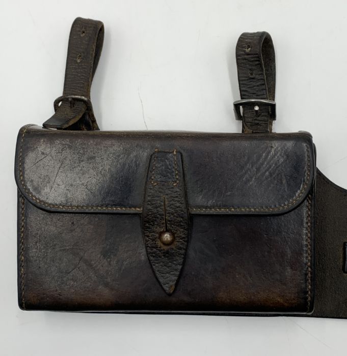 A war era leather pouch with fitted metal box designed to attach to a belt. Marked for The Army & - Bild 3 aus 7