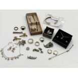 A quantity of costume jewellery including 925 silver etc.