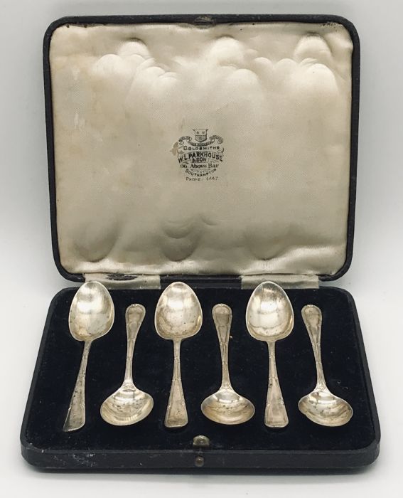 A cased set of hallmarked silver coffee spoons