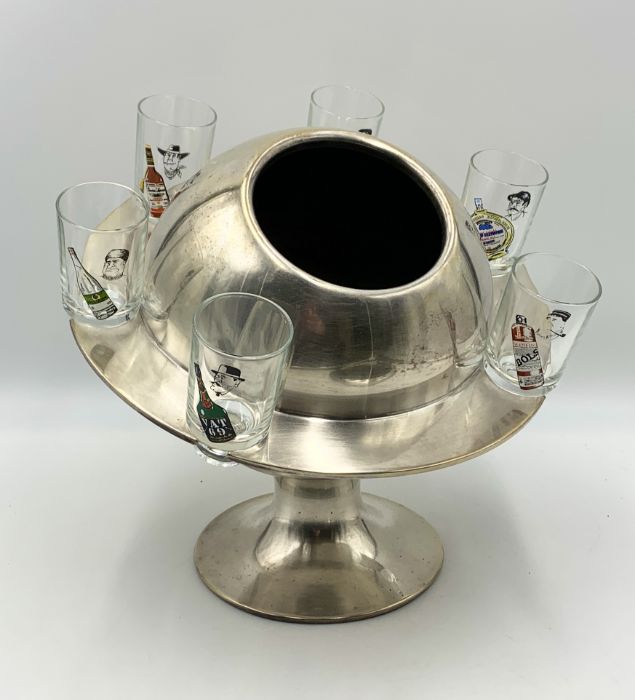 An aluminium Saturn ring ice bucket with six shot glasses - Bild 2 aus 4