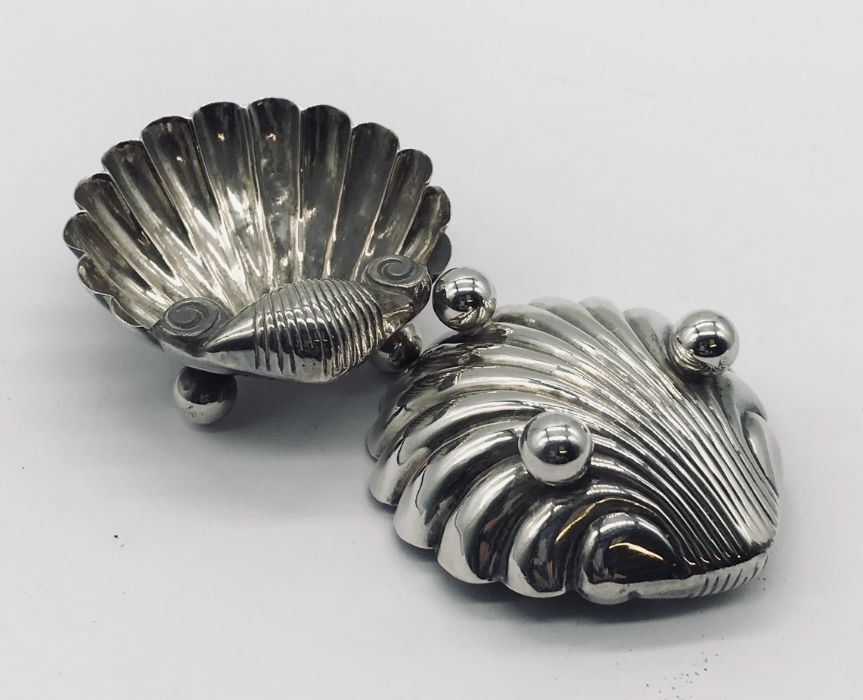 A pair of hallmarked silver shell shaped salts - Image 3 of 3