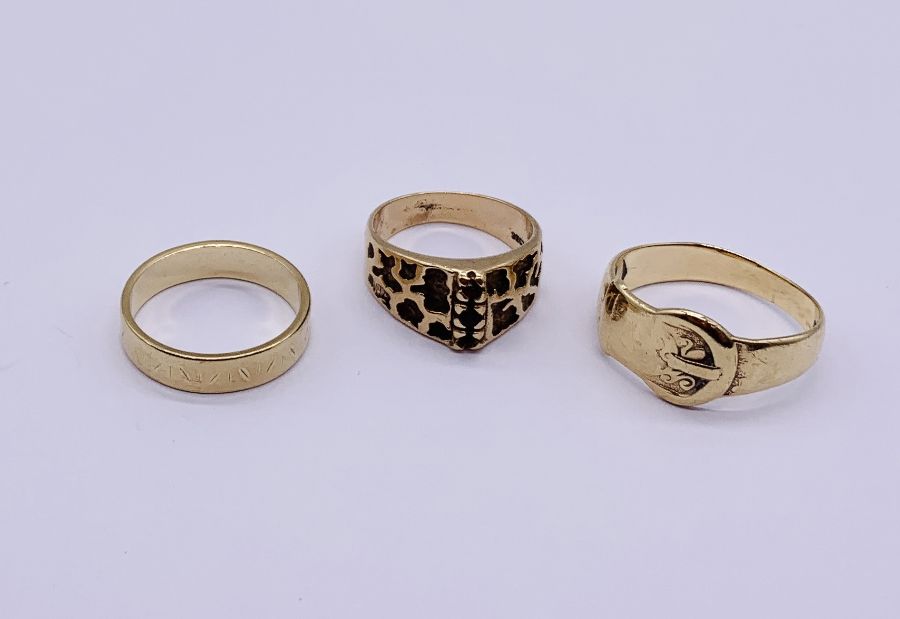 Three 9ct gold rings, total weight 12.6g