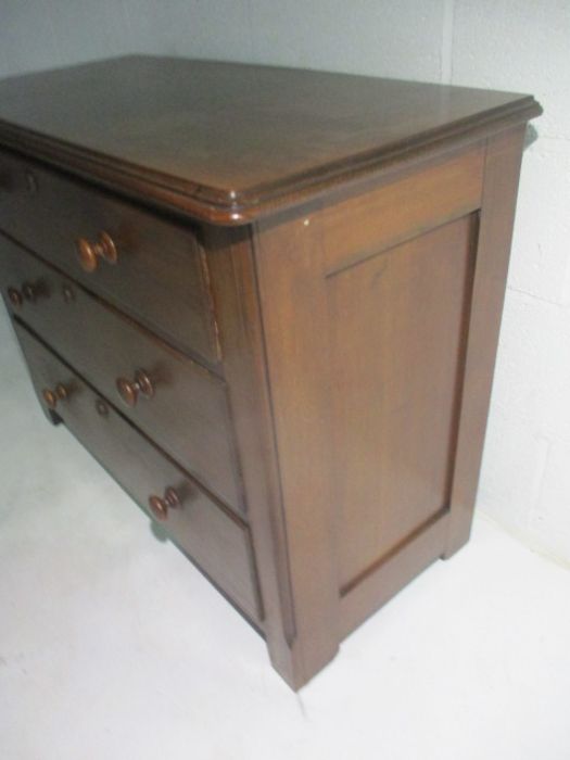 A small Victorian mahogany chest of three drawers. - Image 3 of 9