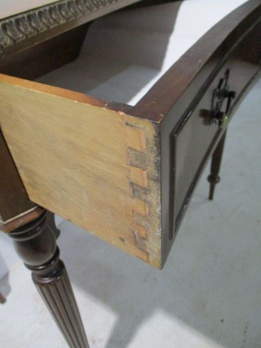 A hall table with single drawer on fluted legs - Image 8 of 8