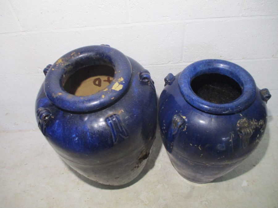 Two large glazed blue garden urns. - Image 3 of 17