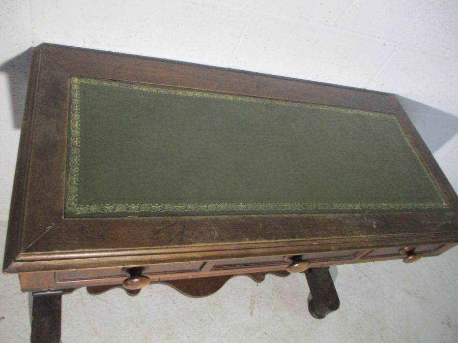 A Victorian centre/writing table with three drawers and leather inset top - Image 4 of 6