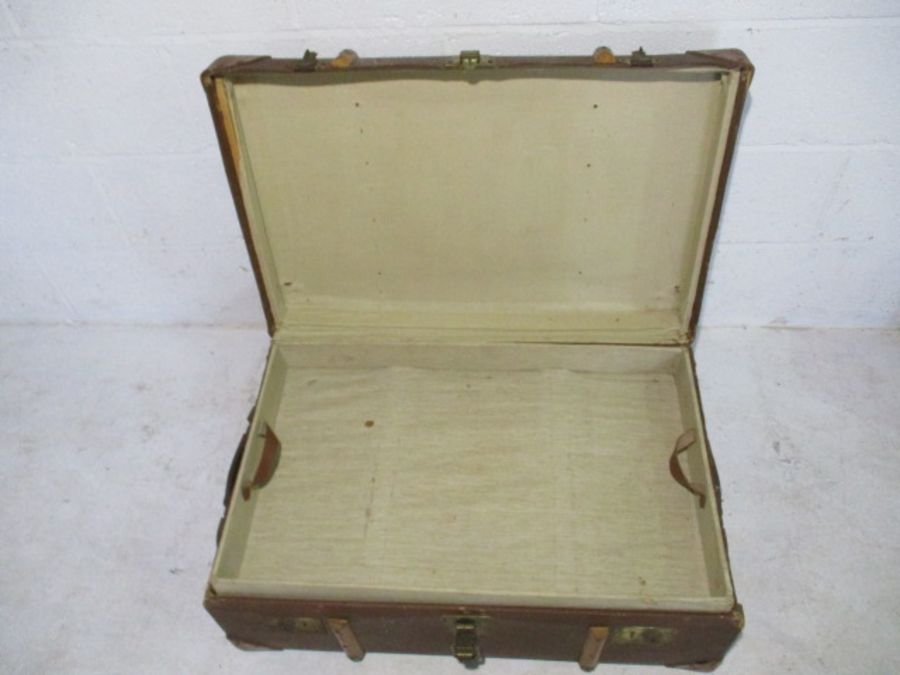 Two vintage luggage trunks - Image 6 of 15