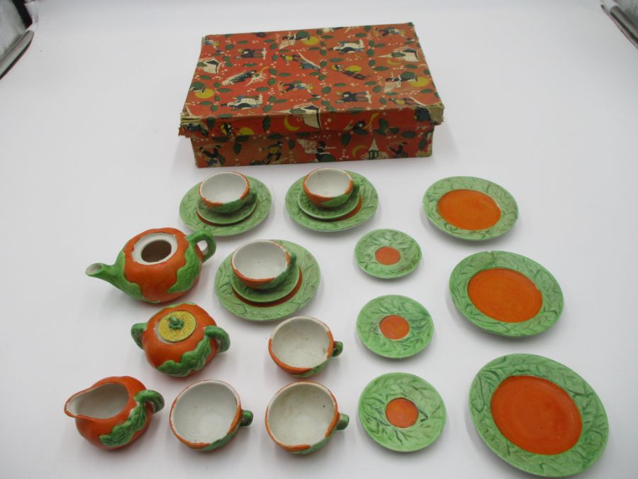 A child's vintage miniature tea set, pumpkin themed, marked "golden series rec. foreign". In a - Image 8 of 16