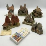 A collection of mainly David Winter larger model cottages including Triple Oast, There Was a Crooked