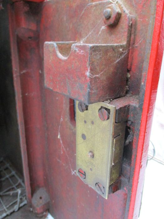 A cast iron Royal Mail letter box/postbox with a dome top and side mount fitments, stamp marked with - Image 7 of 11