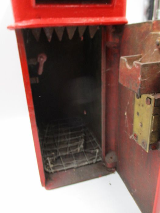 A cast iron Royal Mail letter box/postbox with a dome top and side mount fitments, stamp marked with - Image 6 of 11