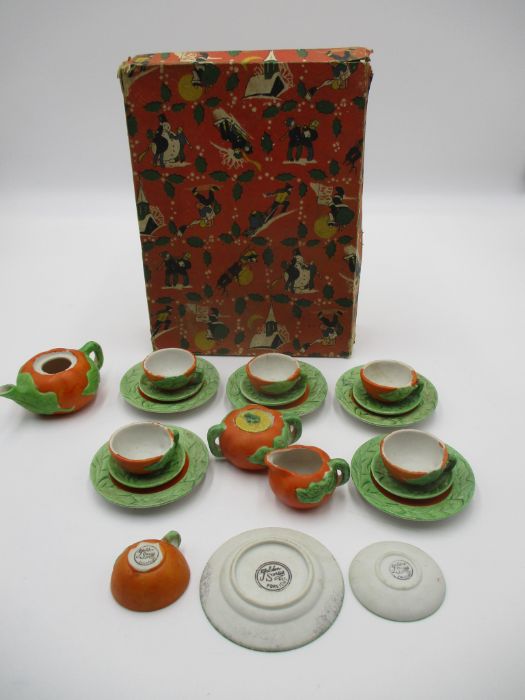 A child's vintage miniature tea set, pumpkin themed, marked "golden series rec. foreign". In a - Image 11 of 16