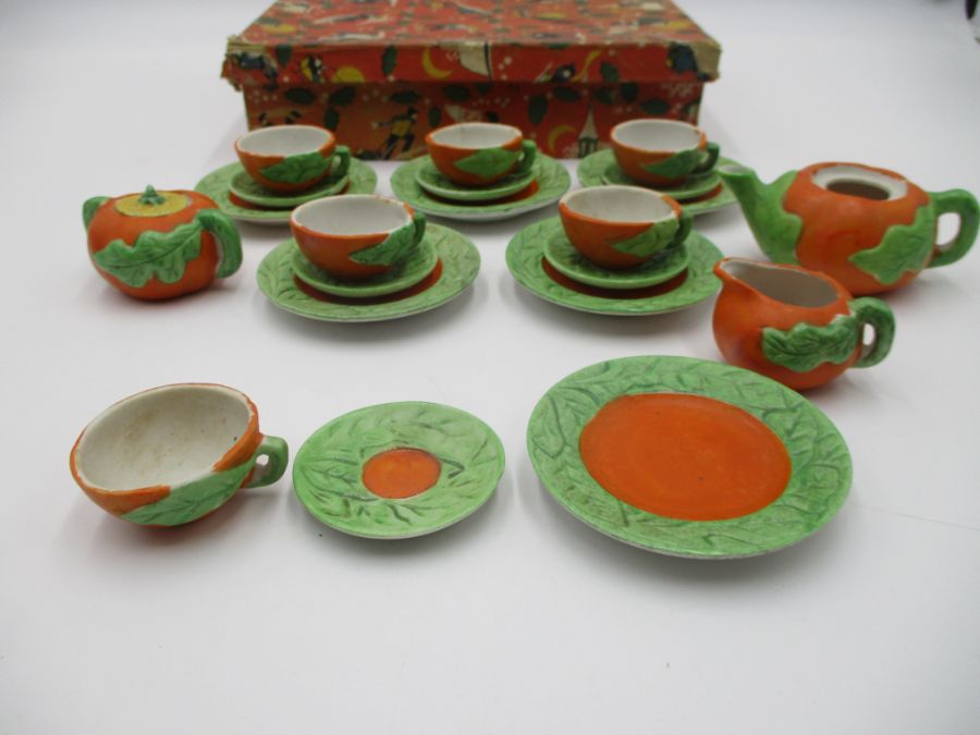 A child's vintage miniature tea set, pumpkin themed, marked "golden series rec. foreign". In a - Image 7 of 16