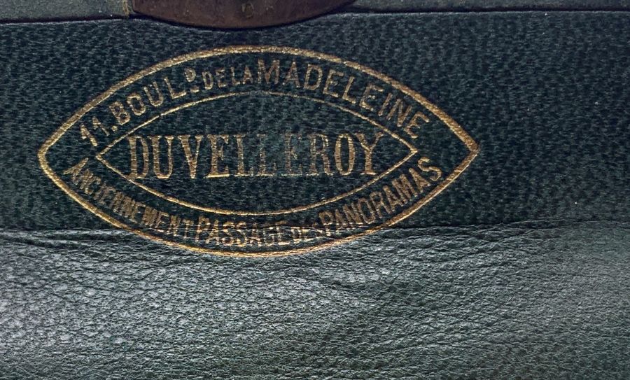 A pair of French opera glasses in leather case, the glasses stamped Duvelleroy, Paris - Image 4 of 4