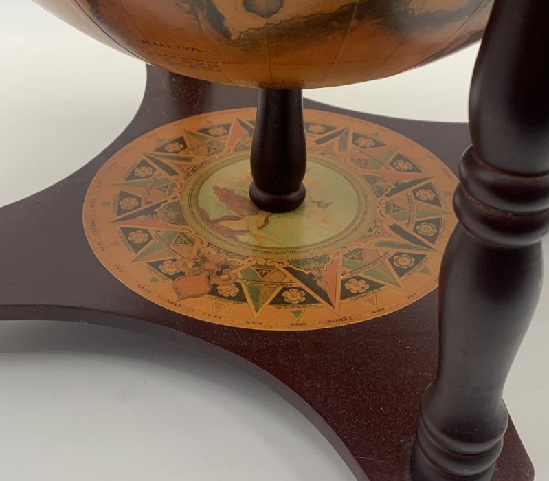 A table top drinks cabinet in the form of a terrestrial globe - Image 3 of 5