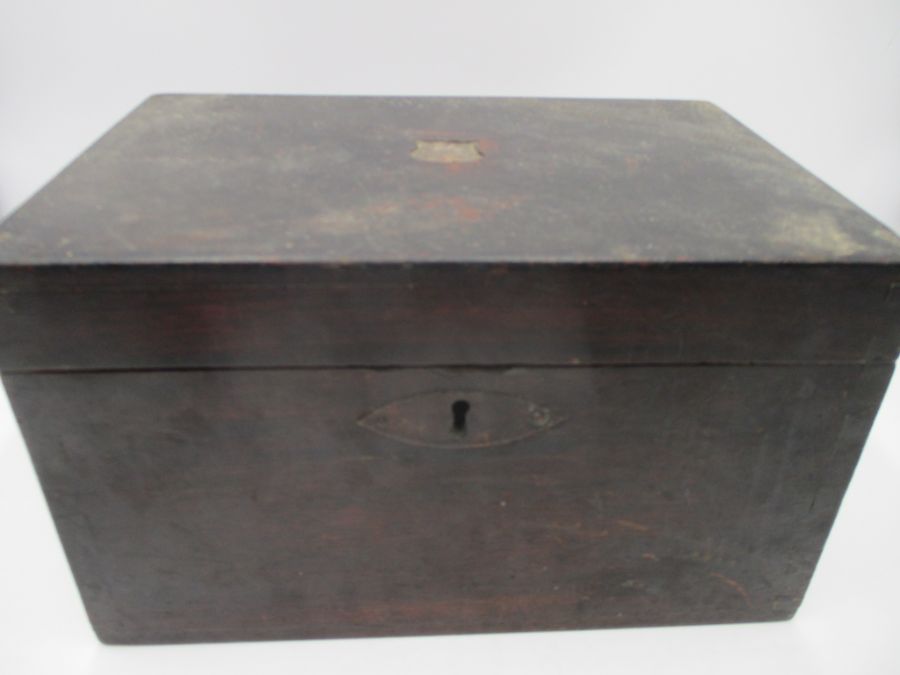 A Victorian mahogany sewing box, Gladstone style bag along with a leather suitcase (A/F) - Image 7 of 14