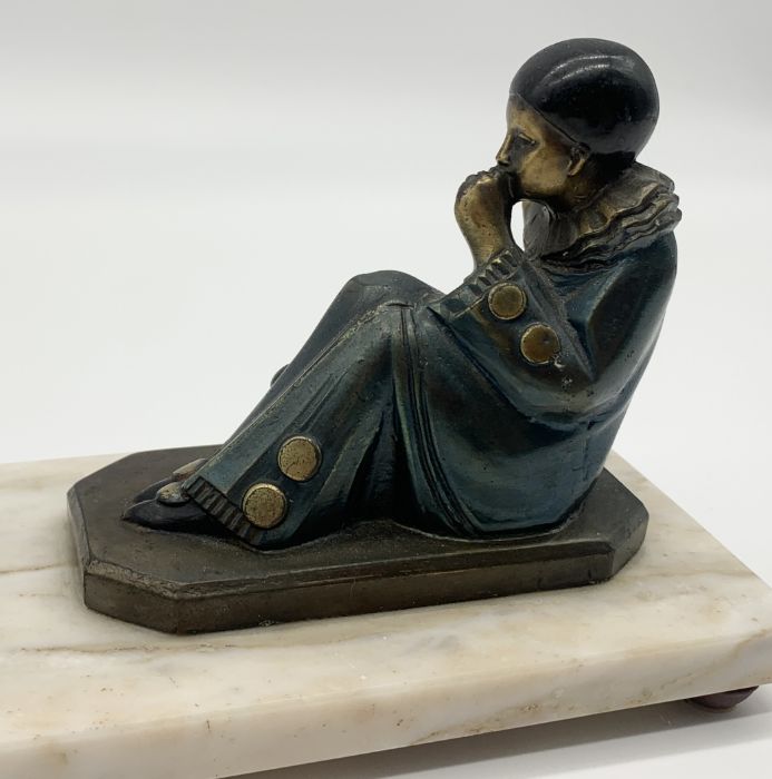 An Art Deco lamp with seated bronze Pierrot figure on marble base - Image 2 of 4
